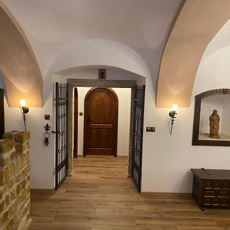 Superb - Medieval Apartment Kutna Hora Exterior photo