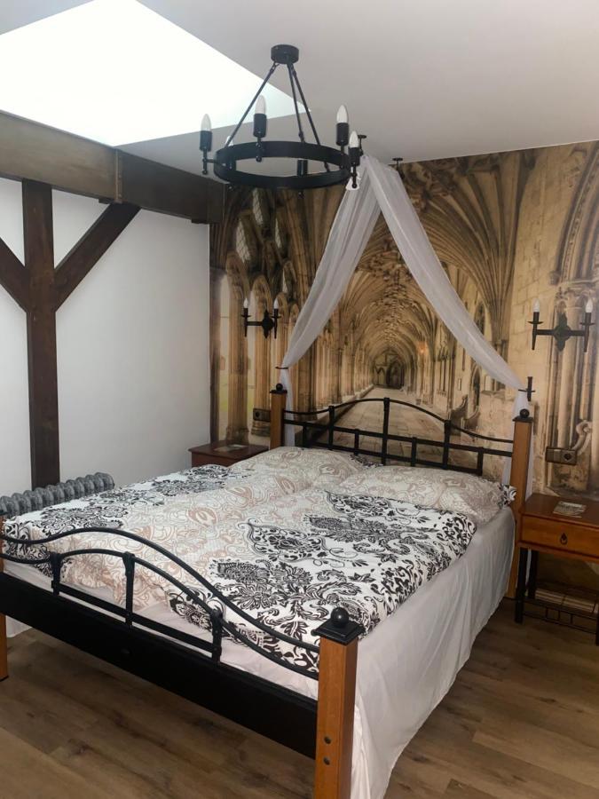 Superb - Medieval Apartment Kutna Hora Exterior photo